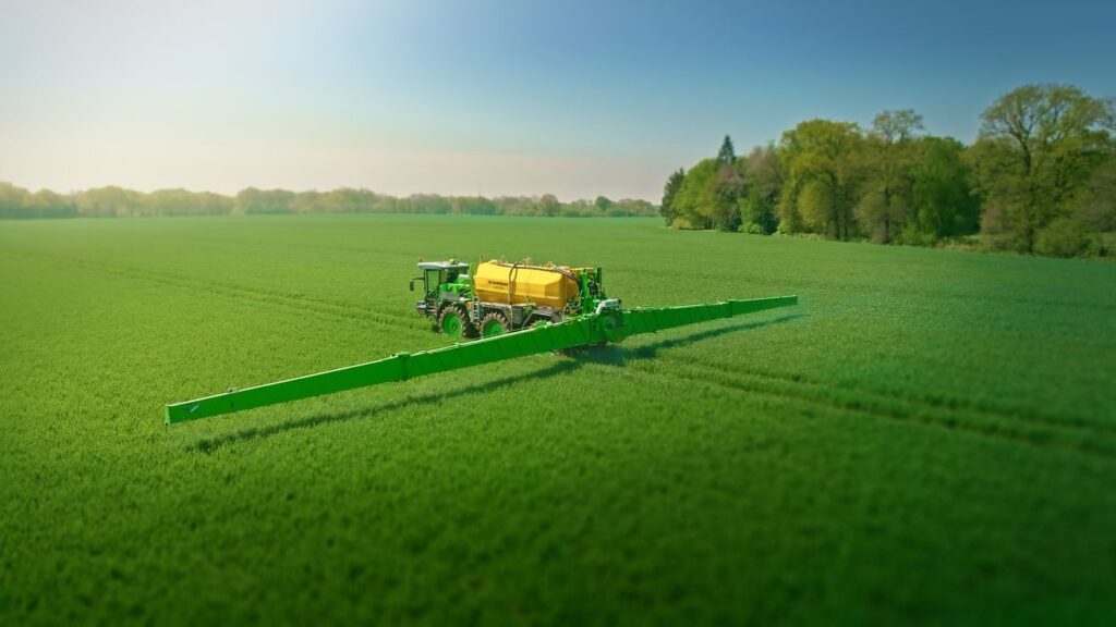 0-002-genau-dammann-imagefilm-johann-bendix_435_large_xi0stVwHe5 másolata