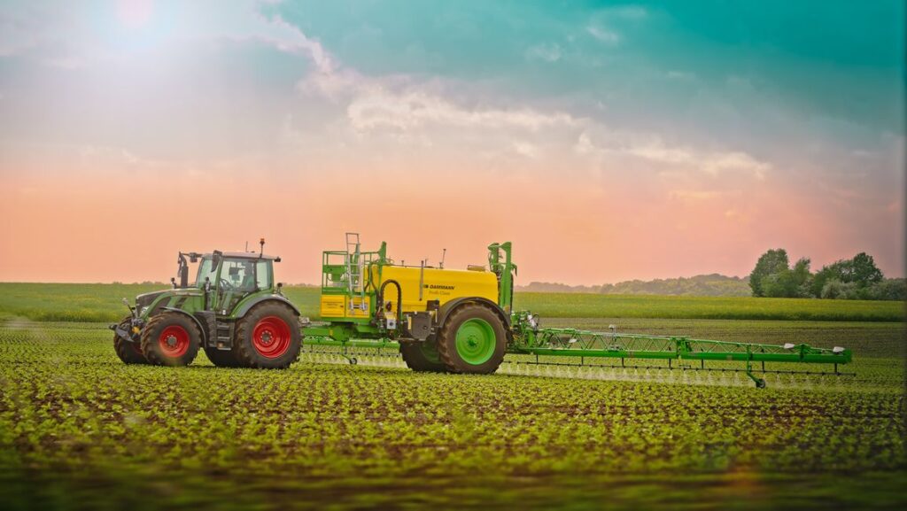 0-069-genau-dammann-imagefilm-johann-bendix_large_eS4pXhHL0E